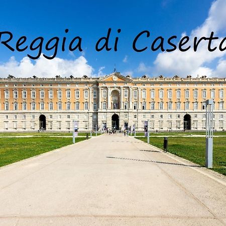 Ab House Caserta - Reggia Di Caserta E Stazione Fs A Cinque Minuti In Auto Esterno foto